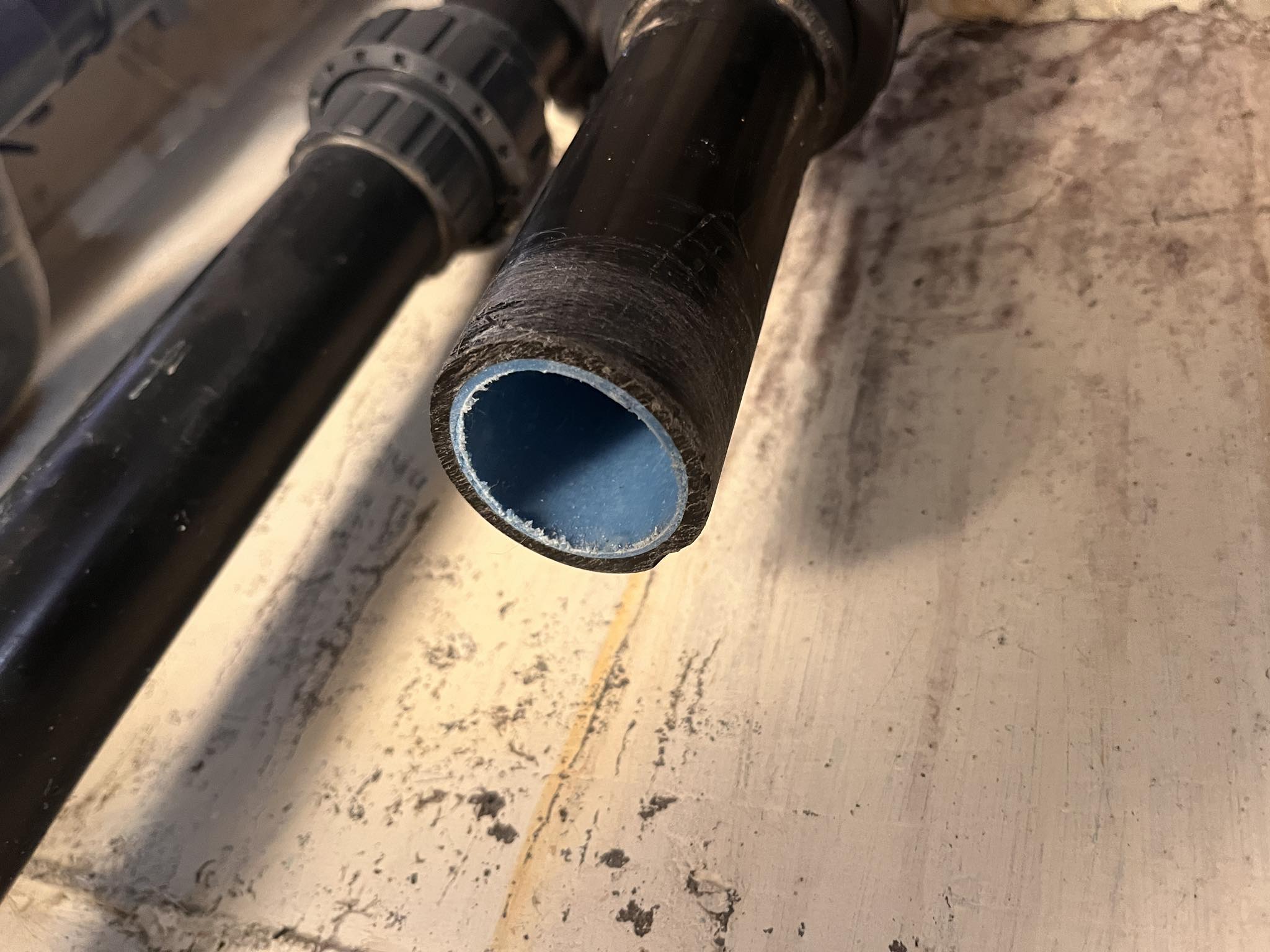 Chemisage canalisation piscine : réparation de l’intérieur